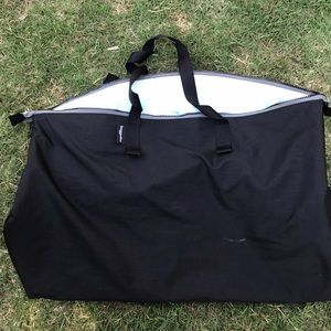 Baggallini Bags - Baggallini Black Zipper Tote NWOT Baggallini Bags - Baggallini Black Zipper Tote NWOT